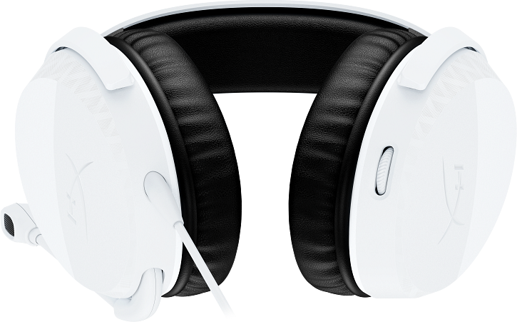 Fehér gamer headset fekete fülpárnákkal, kábellel és mikrofonnal fehér háttér előtt.