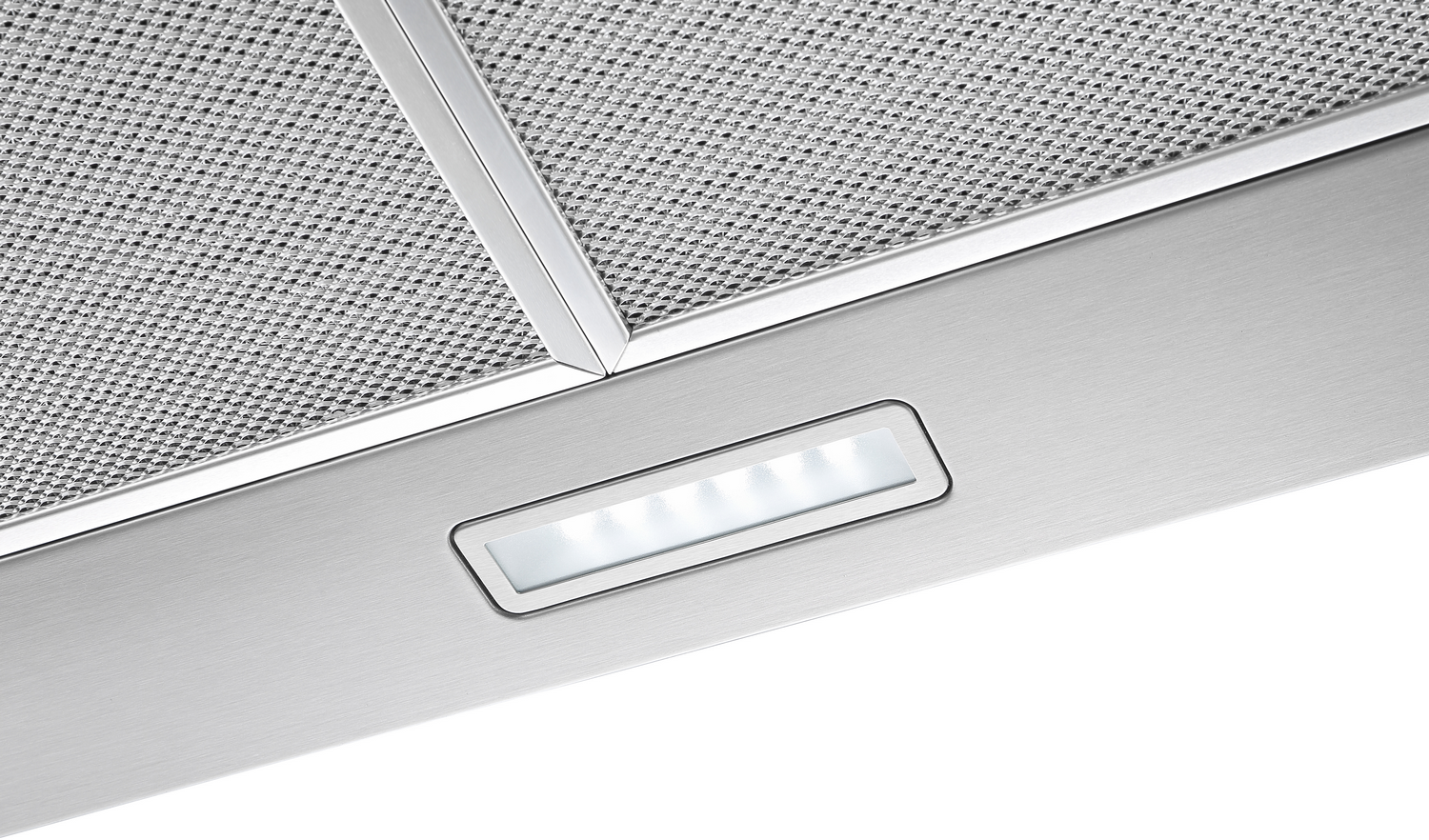 Campana extractora de acero inoxidable con filtro de malla metálica y luz LED.