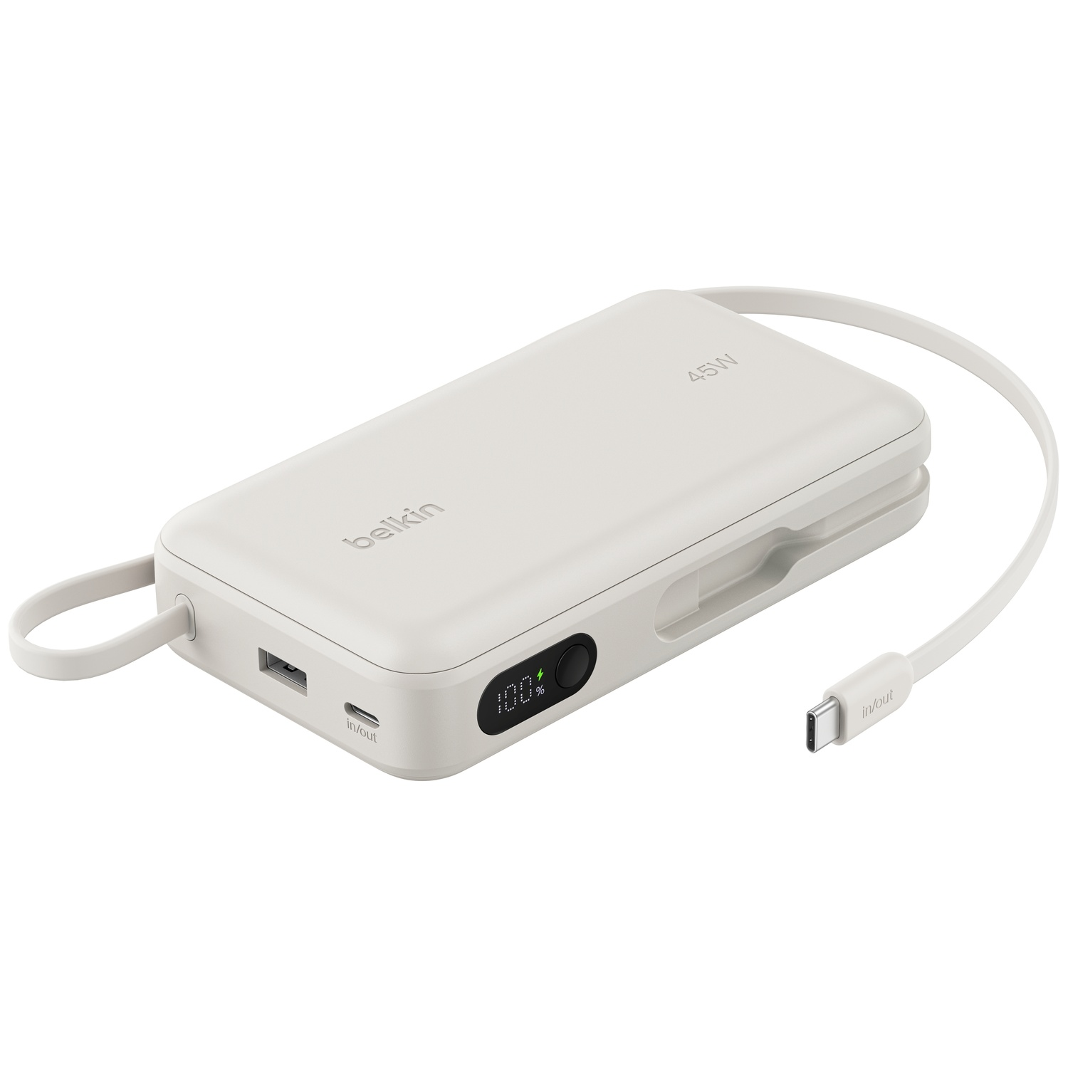 Batterie externe beige Belkin de 45W avec câble USB-C intégré sur fond blanc.