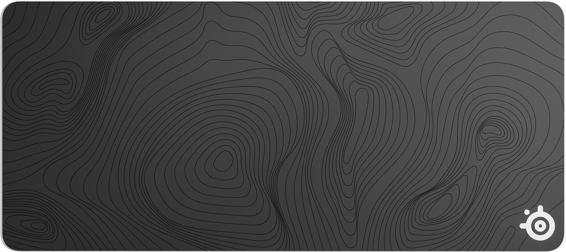 Ciemnoszara podkładka pod mysz z czarnymi liniami topograficznymi i białym logo SteelSeries w prawym dolnym rogu.