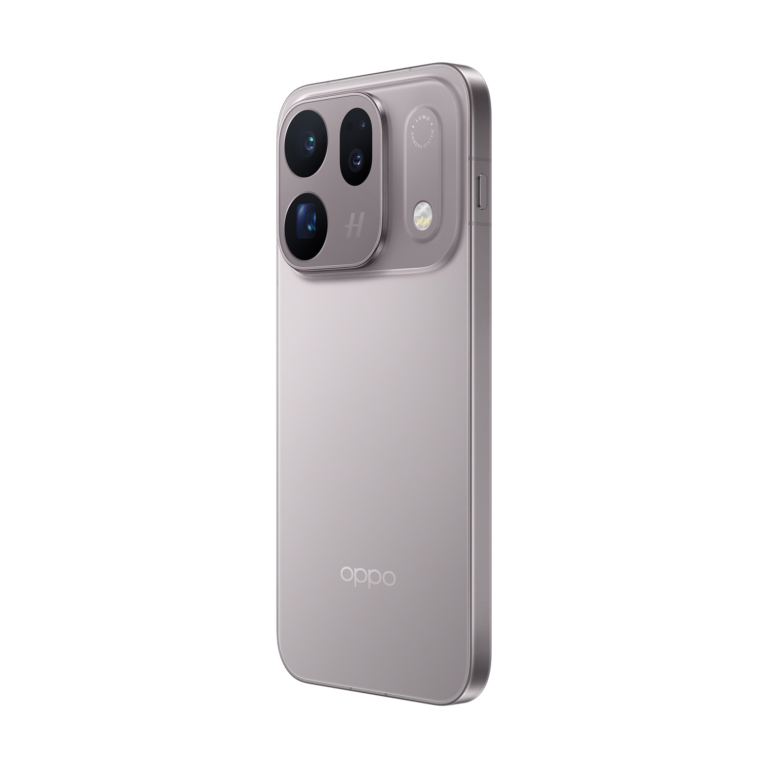 Retro di uno smartphone OPPO argento con tripla fotocamera e logo.