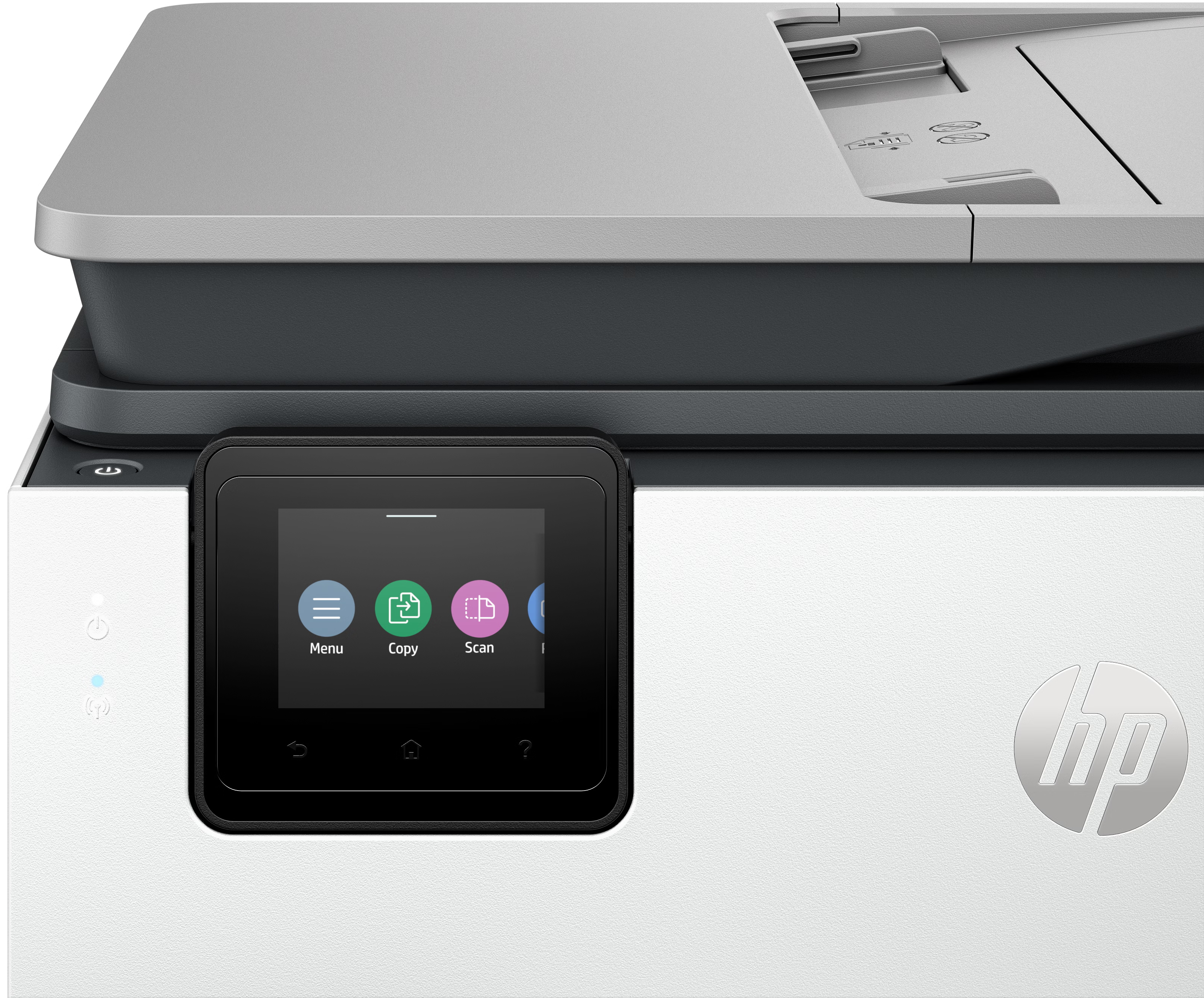 Nahaufnahme eines HP-Druckers mit Touchscreen-Bedienfeld und dem HP-Logo an der Front.