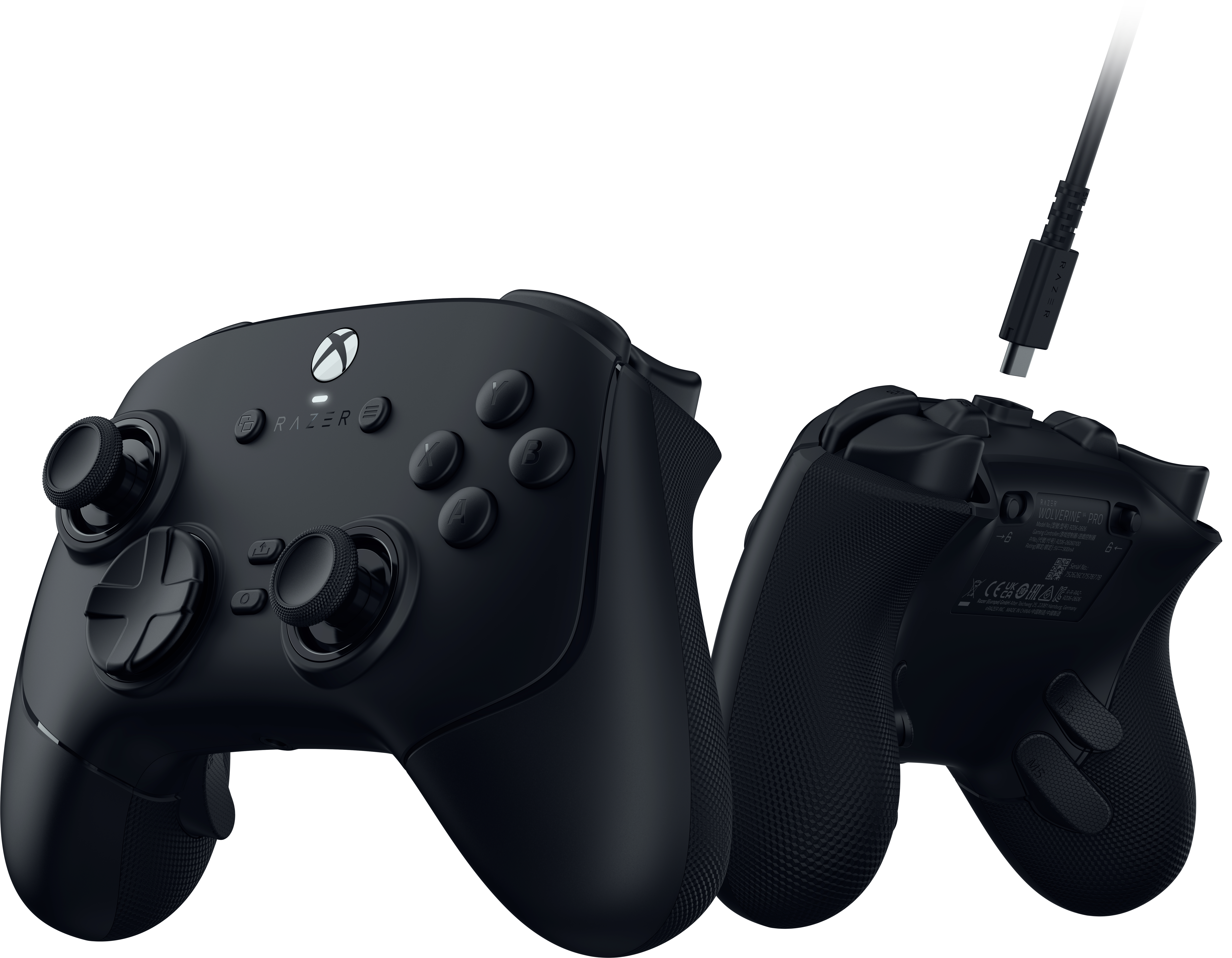 Schwarzer Razer Xbox Controller mit Kabel und Tasten auf weißem Hintergrund.
