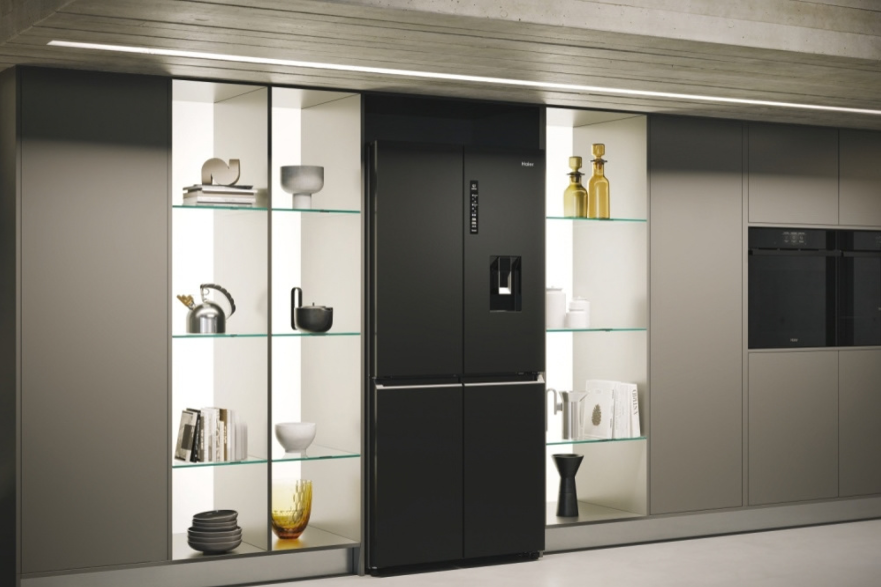 Frigorífico americano - Haier HCR7818DWPT, No Frost, 181.5 cm, 463 l, dispensador de agua, Wi‑Fi, Negro