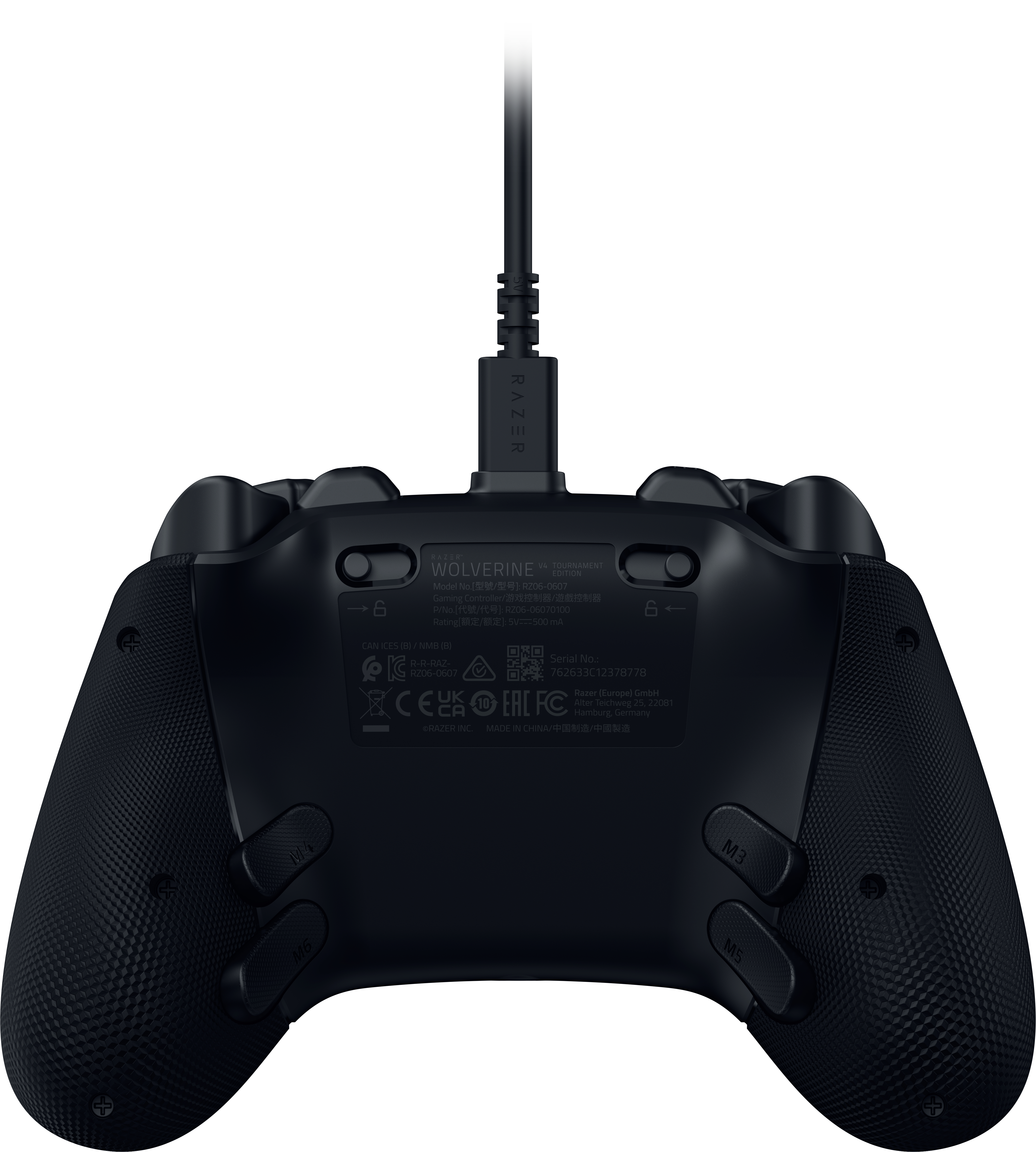 Rückseite eines schwarzen Razer-Gaming-Controllers mit angeschlossenem USB-Kabel.