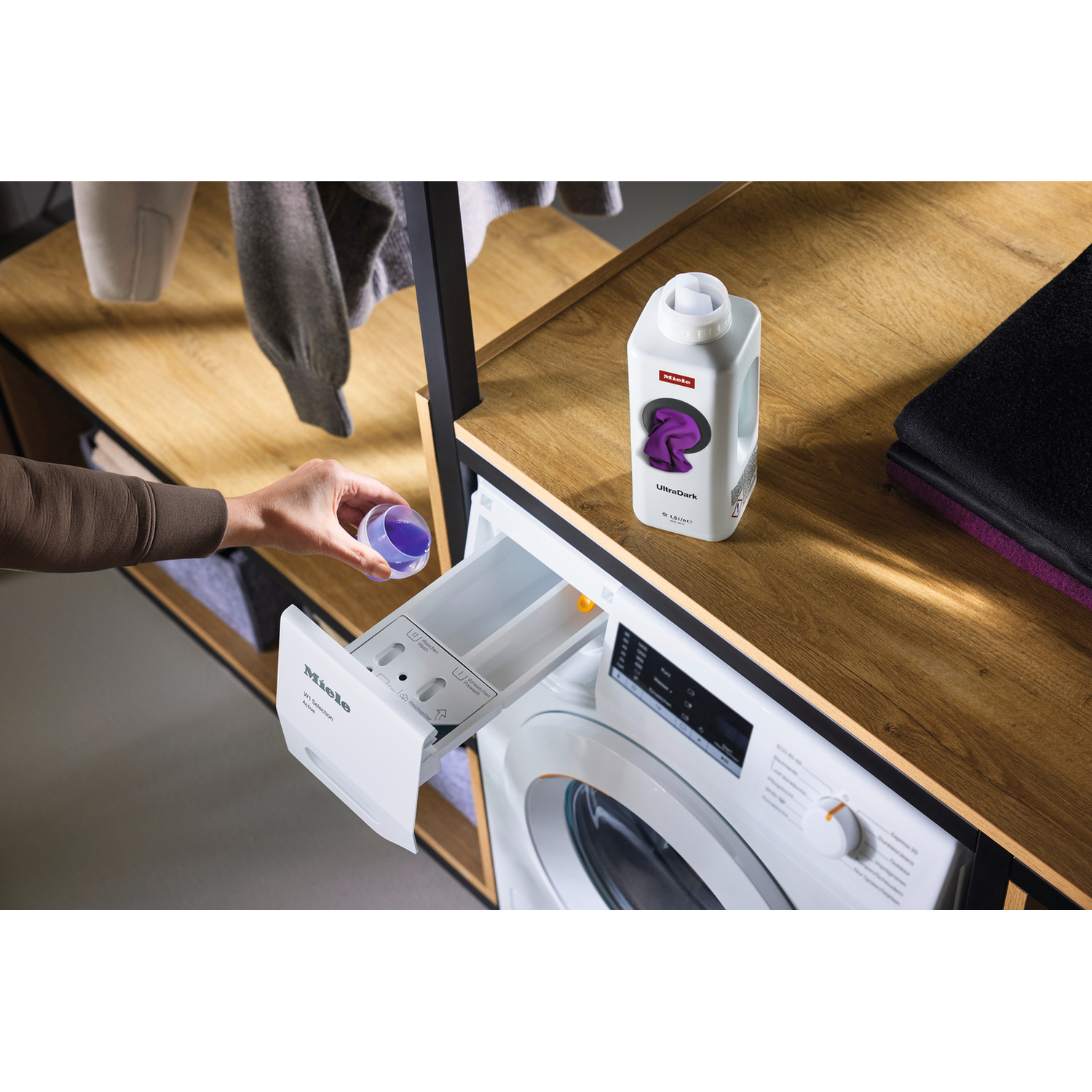 DETERSIVO MIELE Ultradark 1.5L