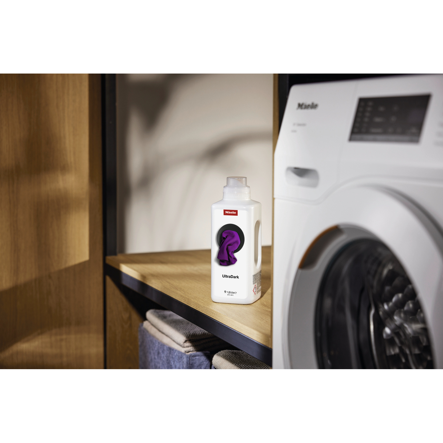 DETERSIVO MIELE Ultradark 1.5L