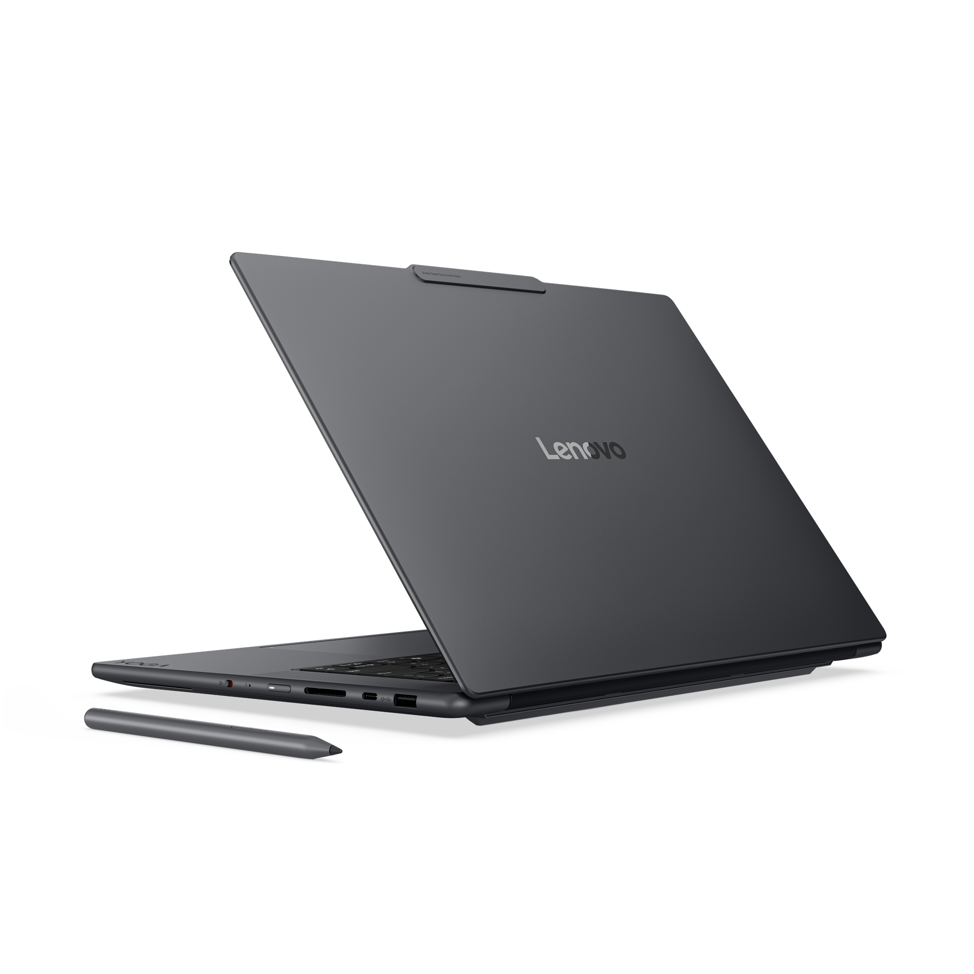 Ein dunkelgrauer Lenovo-Laptop ist auf einer weißen Oberfläche geöffnet, davor liegt ein Stift.