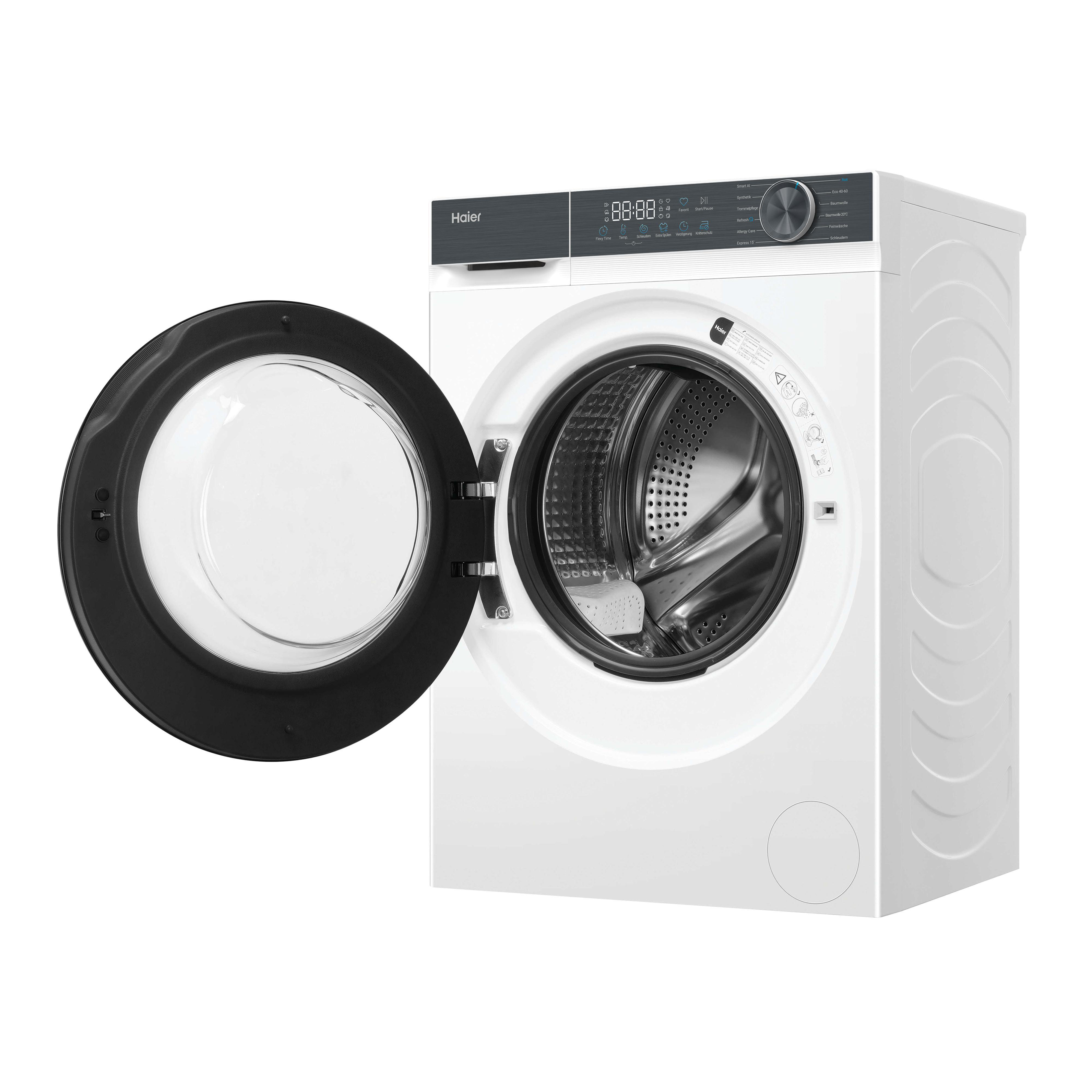 Weiße Haier-Waschmaschine mit schwarzer Bedienblende und geöffneter Glastür auf weißem Hintergrund.