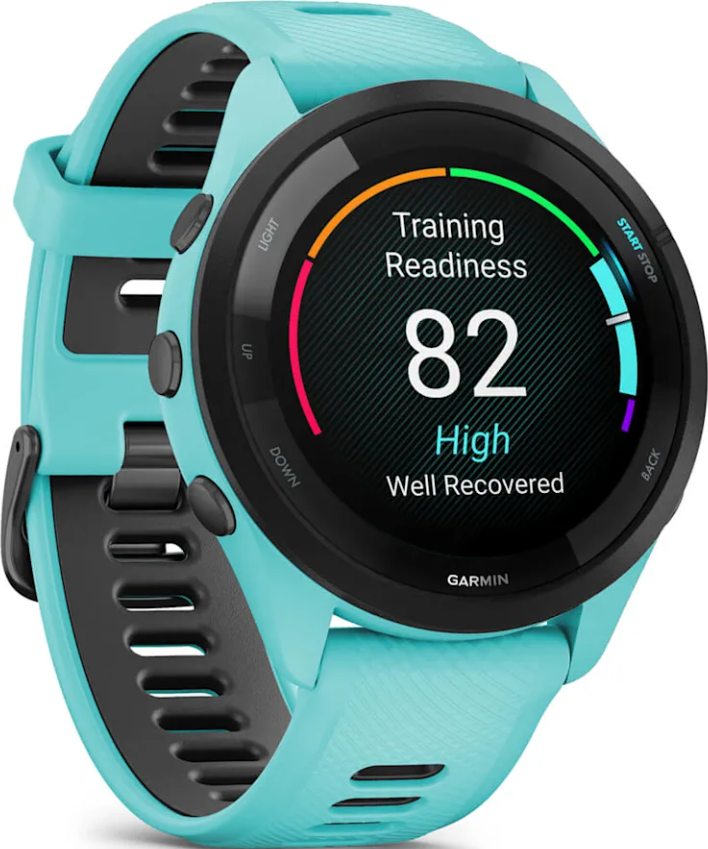 Türkisfarbene Garmin-Sportuhr mit schwarzem Rand und Display, das Training Readiness 82 anzeigt.