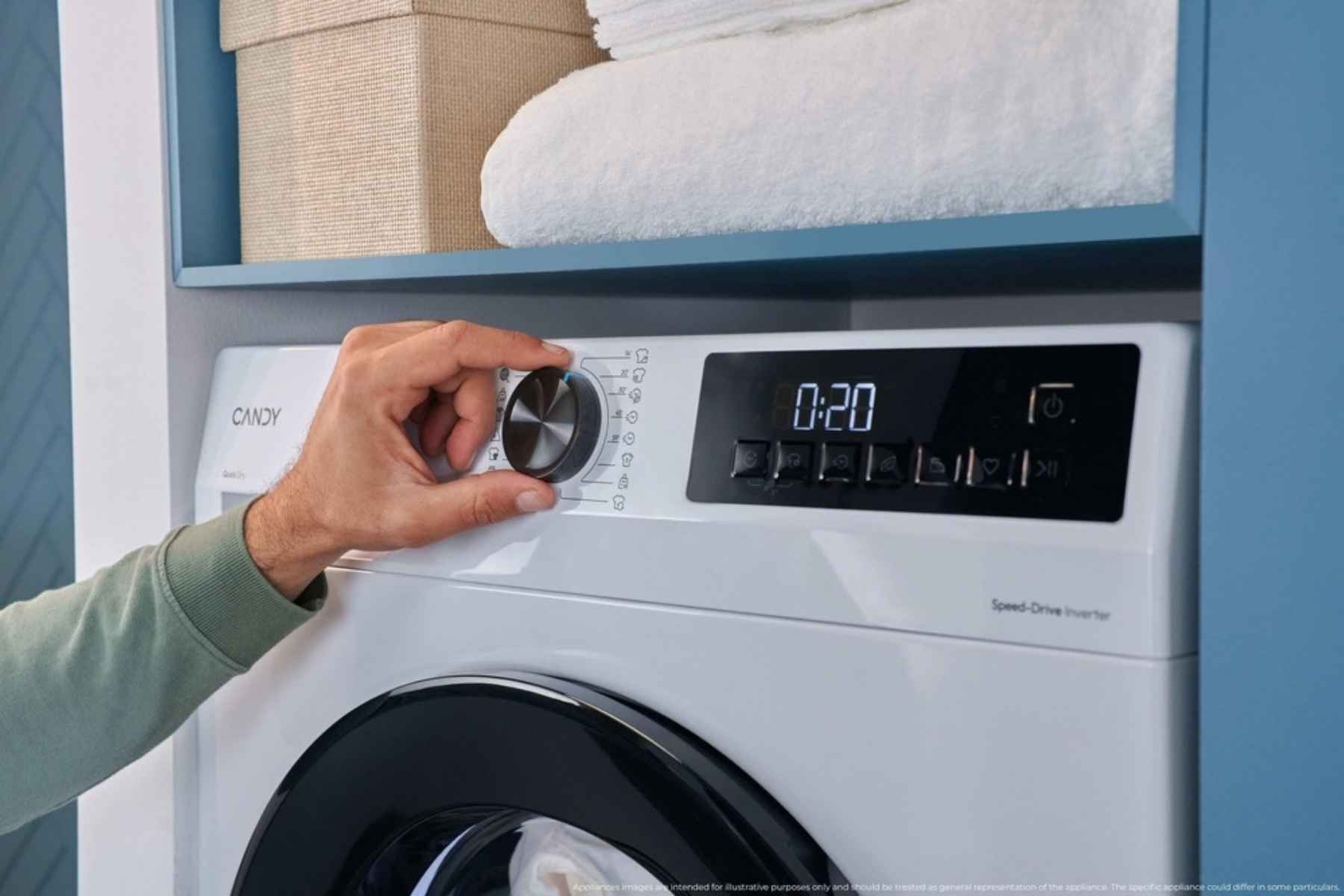 Secadora bomba de calor Candy GD 9N2B-37, 9 kg, 5 ciclos rápidos, Easy Iron Plus, puerta reversible, blanco/negro