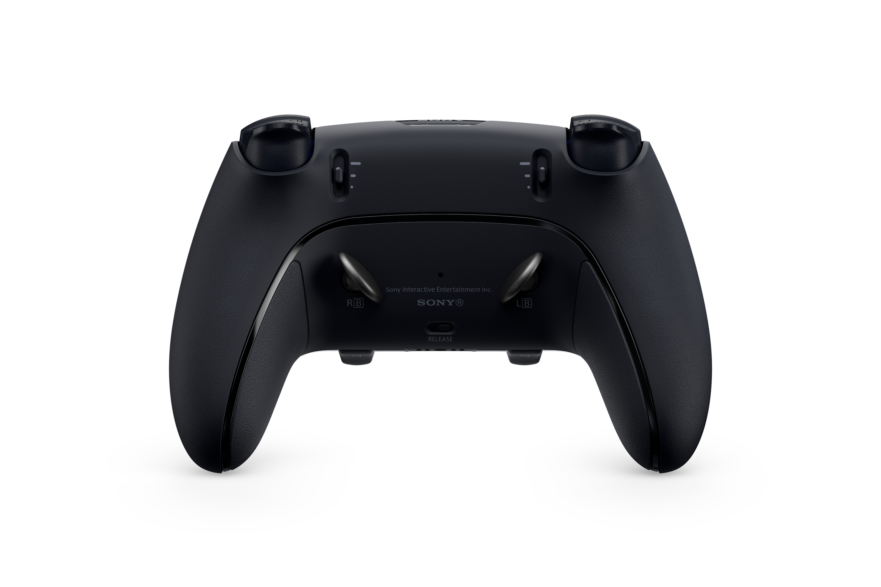 Rückseite eines schwarzen PlayStation DualSense Edge Wireless-Controllers auf weißem Hintergrund.