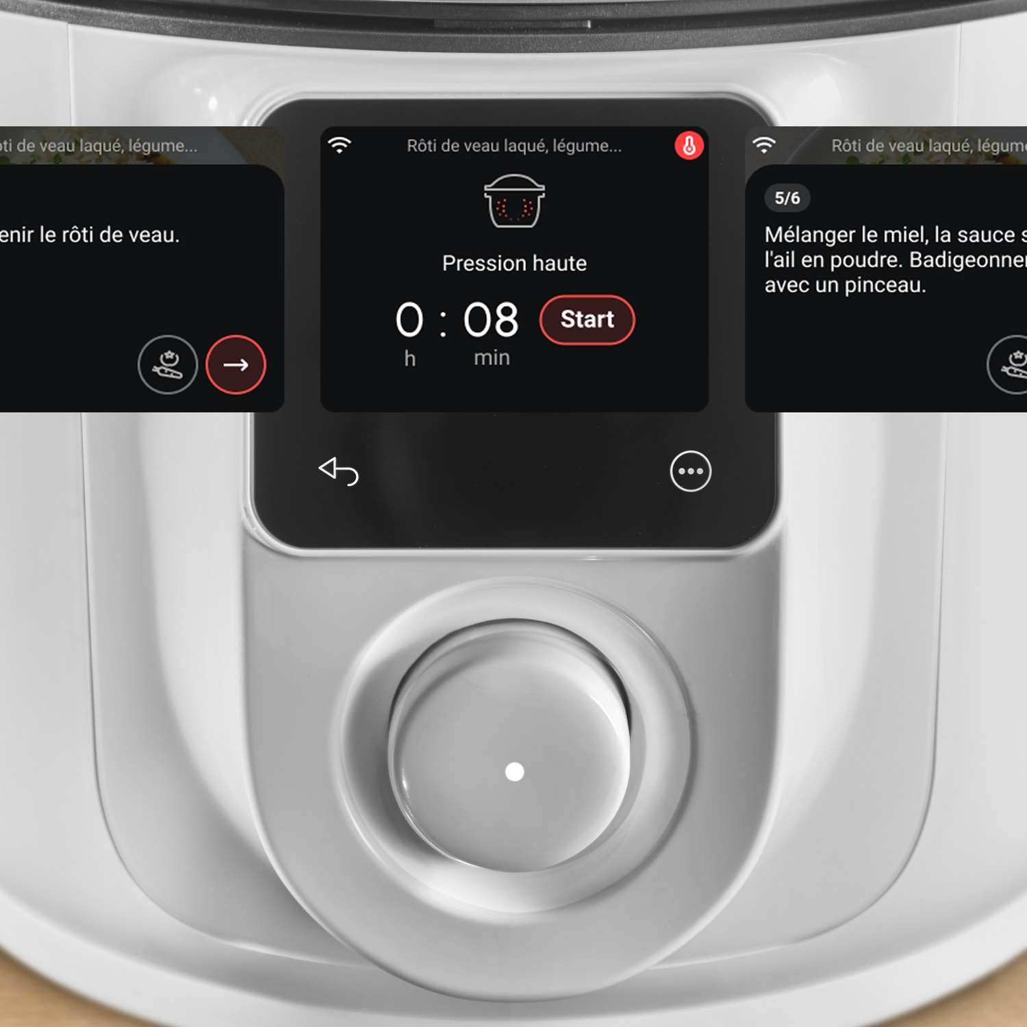 Een wit huishoudelijk apparaat met een touchscreen met kookstappen en een ronde bedieningsknop.