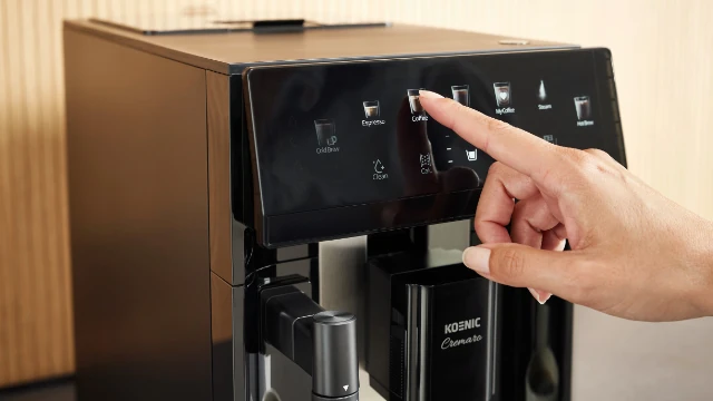 Ekspres ciśnieniowy KOENIC Cremaro KCAM 1518026 B Moc 1725W 15 bar Cold Brew Czarny