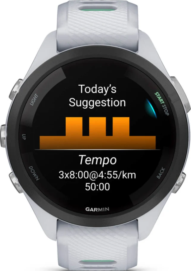 Eine Garmin-Sportuhr zeigt die Trainingsempfehlung für den Tag mit Tempo-Intervallen an.