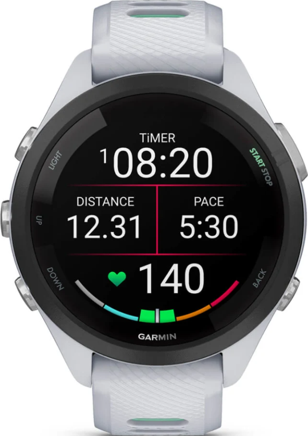 Eine graue Garmin-Sportuhr zeigt Timer, Distanz, Tempo und Herzfrequenz an.