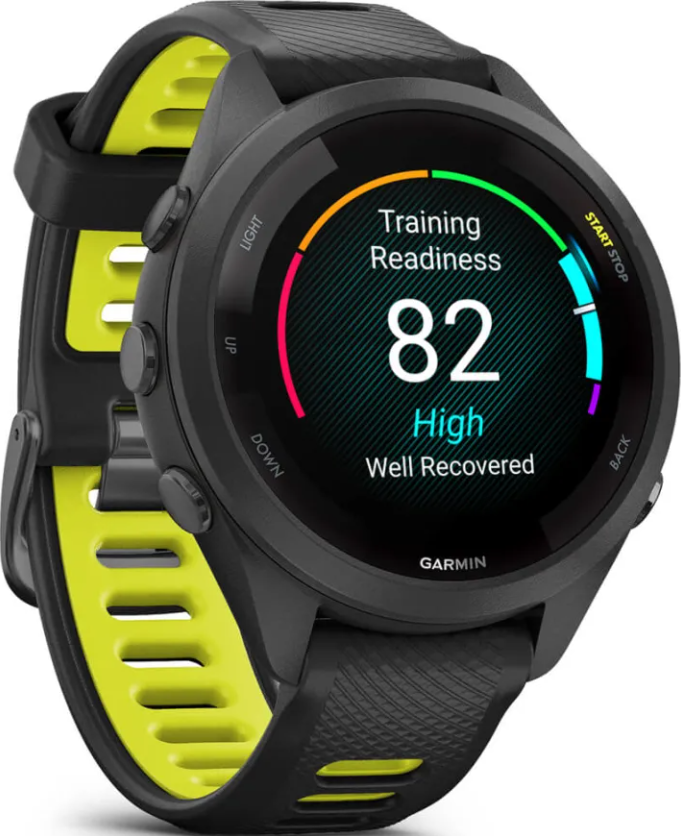 Schwarze Garmin-Sportuhr mit neongelbem Armband zeigt Trainingsbereitschaft 82.