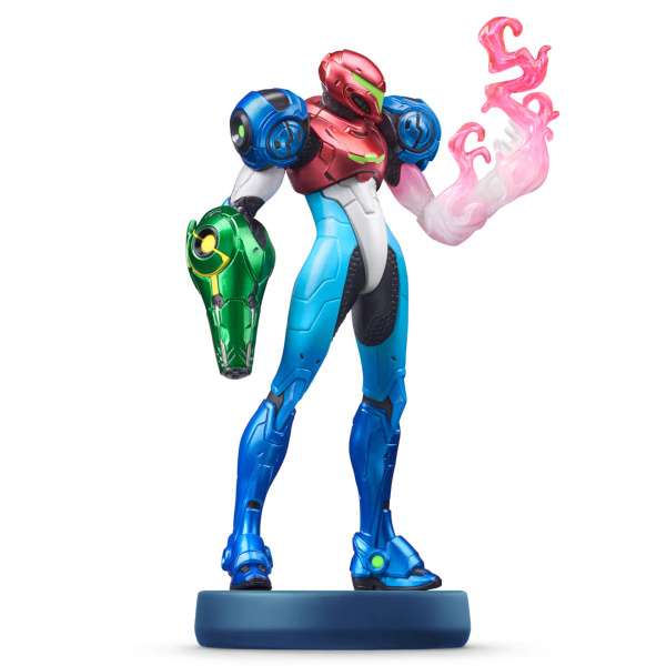 Figurka Samus Aran w niebiesko-czerwonym kombinezonie z zielonym działem i różową aurą na podstawie.