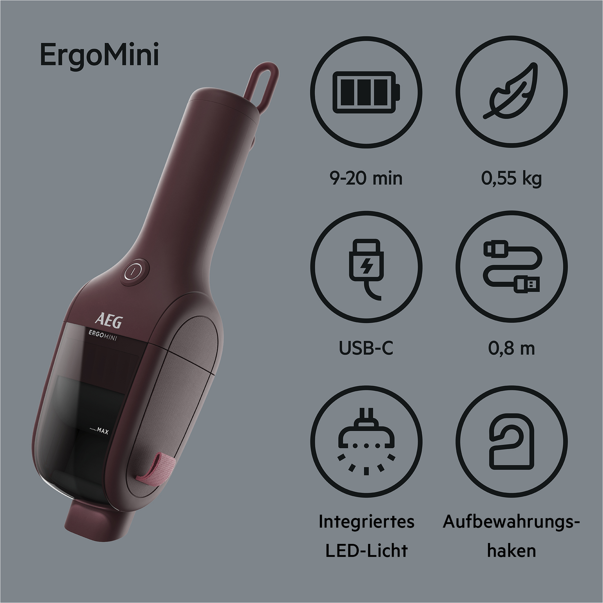 AEG ErgoMini Handstaubsauger in Weinrot mit Infografik-Symbolen zu Akkulaufzeit, Gewicht, USB-C und LED-Licht auf grauem Hintergrund.