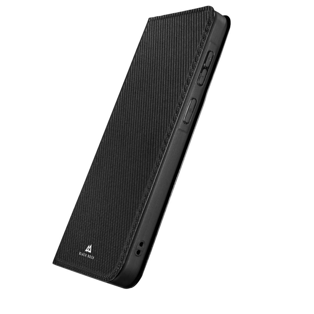 Ein schwarzes Smartphone-Folio-Etui mit Stoffbezug und Black-Rock-Logo, schräg vor weißem Hintergrund.