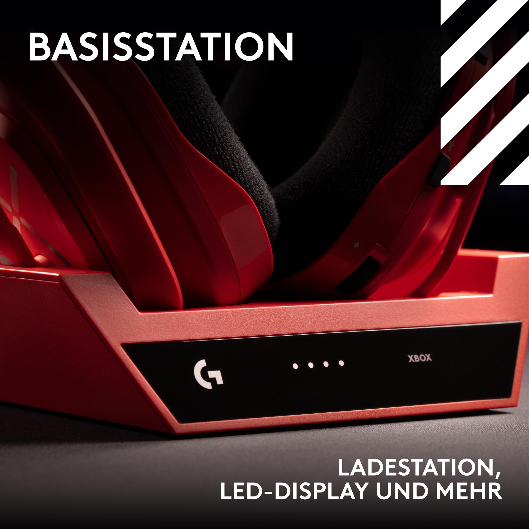 Rotes Headset auf roter Ladestation mit Logitech-Logo und LED-Anzeige.