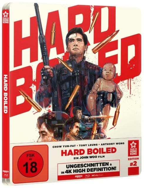 Filmcover von Hard Boiled mit Chow Yun-fat, der eine Waffe und ein Baby hält, vor rotem Hintergrund mit Patronen.