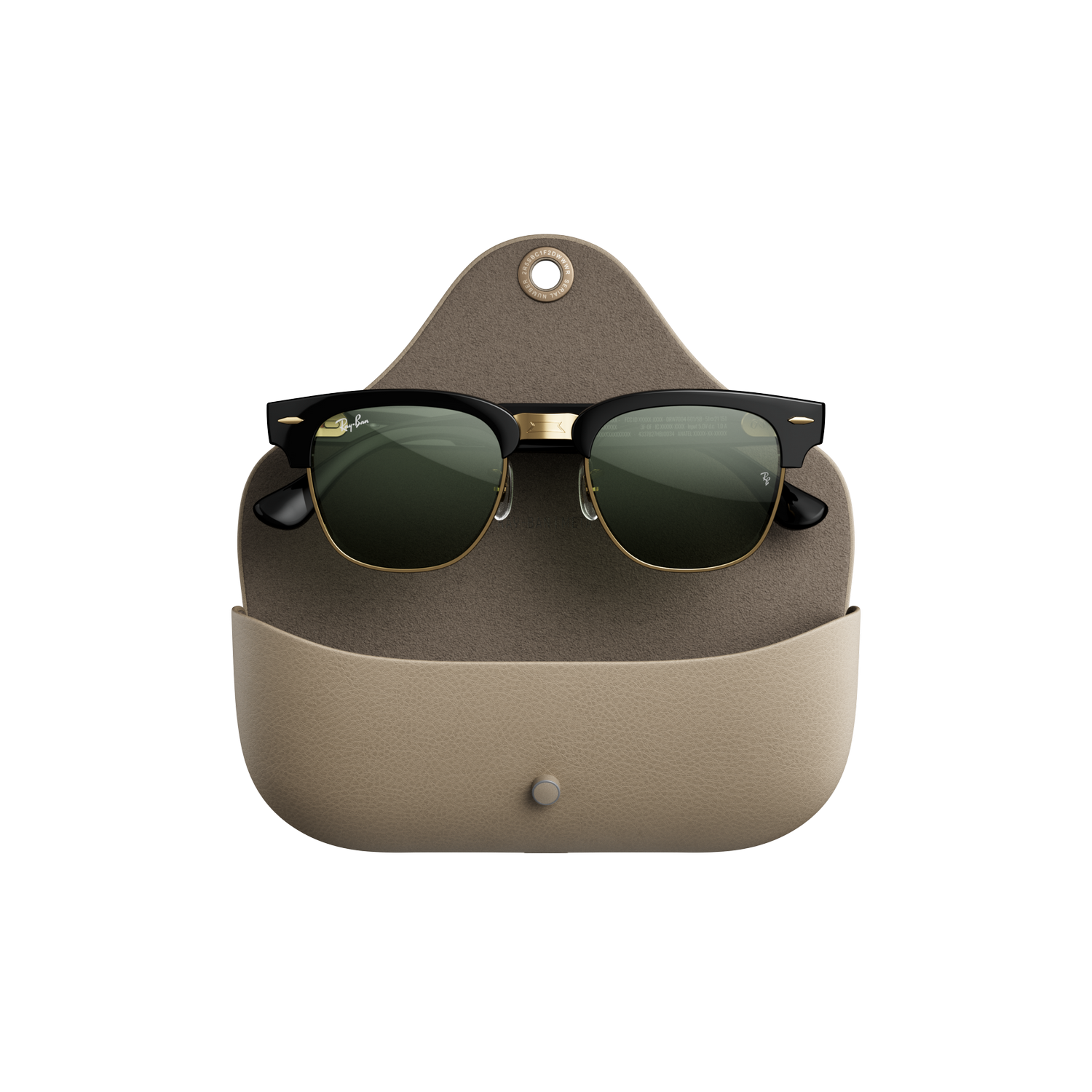 Gafas de sol Ray-Ban negras y doradas en un estuche de cuero beige sobre fondo negro.