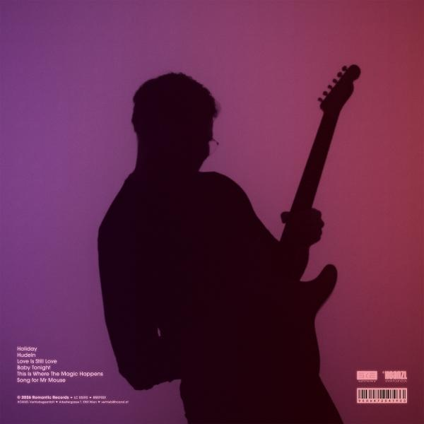Silhouette eines Musikers mit E-Gitarre vor rosa-violettem Hintergrund mit Albumtext.