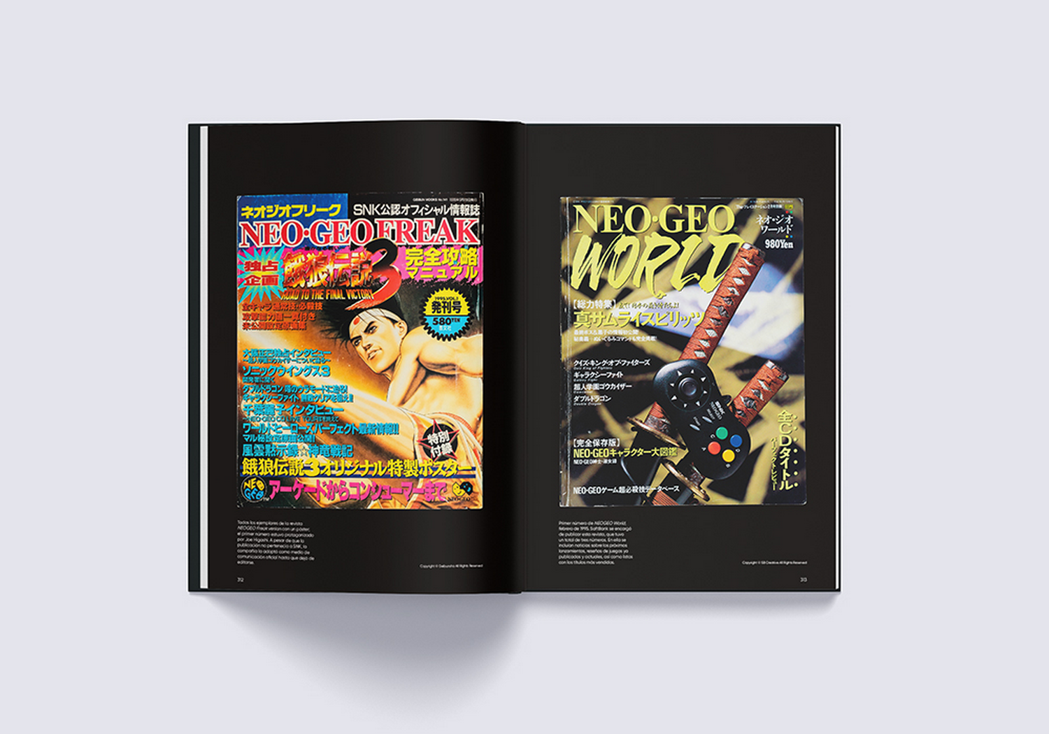 Páginas de un libro abierto muestran dos revistas japonesas Neo Geo con personajes coloridos y katanas.