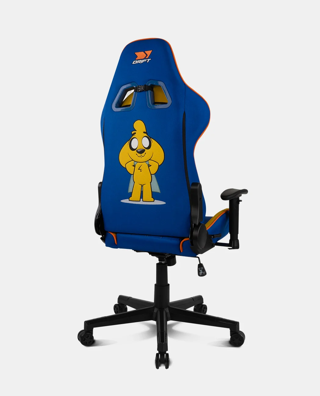 Vista trasera de una silla gaming azul con un perro amarillo de dibujos y el logo Drift.