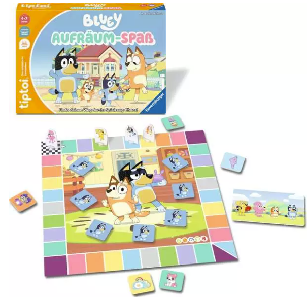 Bluey Aufräum-Spaß Brettspiel mit bunten Figuren, Karten und einer gelben Box auf weißem Hintergrund.