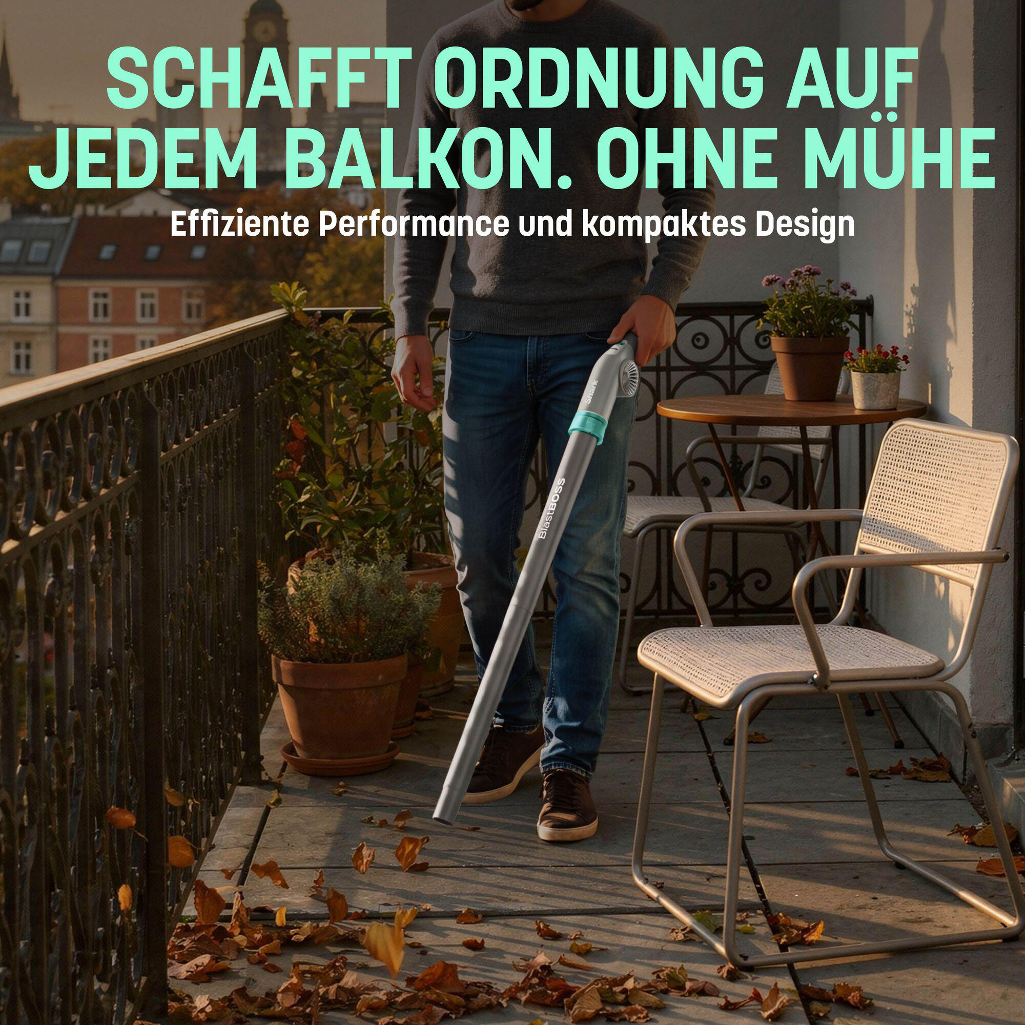 Ein Mann reinigt einen sonnigen Balkon mit einem grauen Laubbläser, umgeben von Pflanzen und Möbeln.