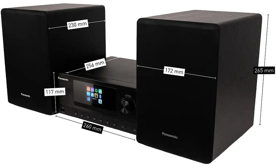Fekete Panasonic hifi rendszer két hangszóróval és mm-es méretekkel fehér háttéren.