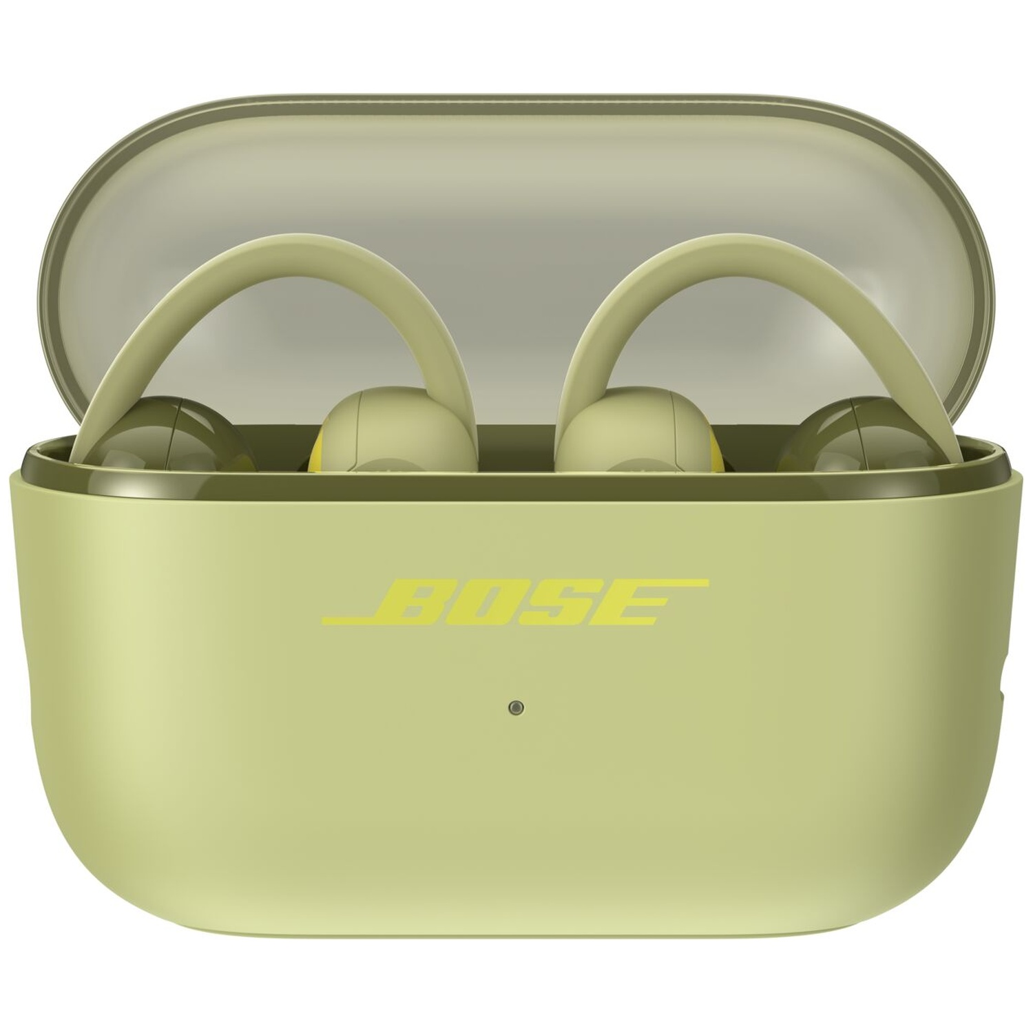 Écouteurs sans fil Bose vert olive dans un boîtier de charge ouvert sur fond blanc.