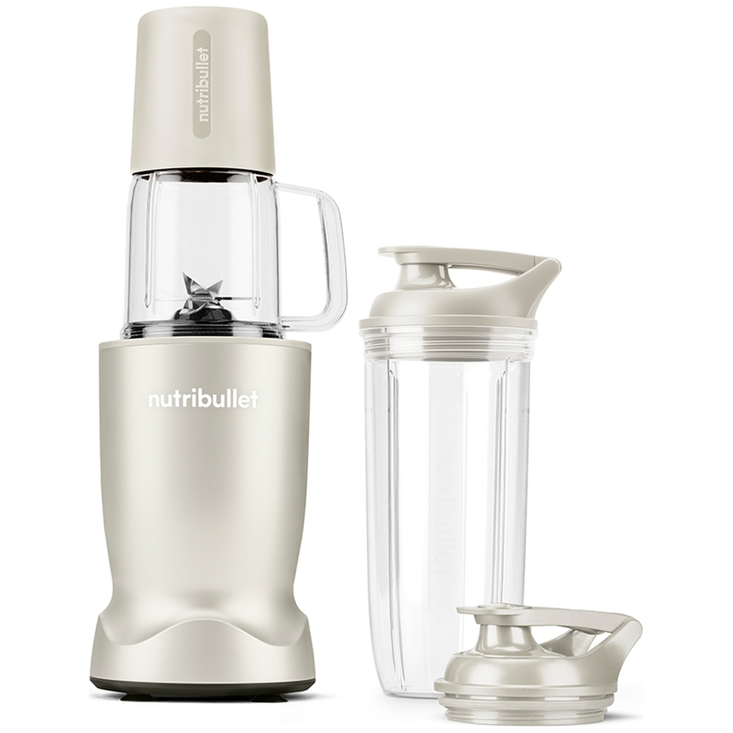 Mixeur Nutribullet beige avec tasse et couvercle sur fond blanc.