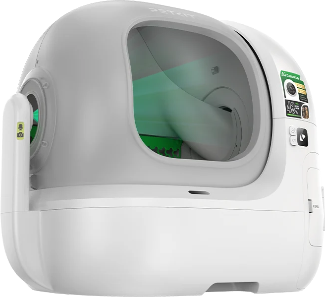 Une litière automatique blanche pour chat avec dôme gris, fenêtre latérale transparente et caméra à gauche.