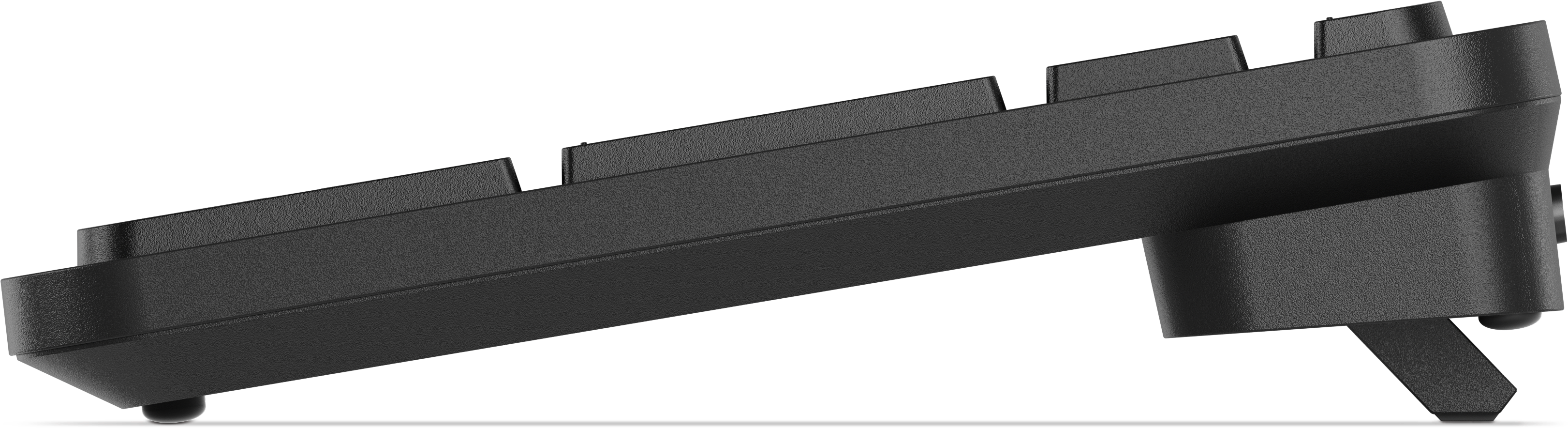 Seitenansicht einer schwarzen Computertastatur mit erhöhten Tasten und ausgefahrenem Ständer.