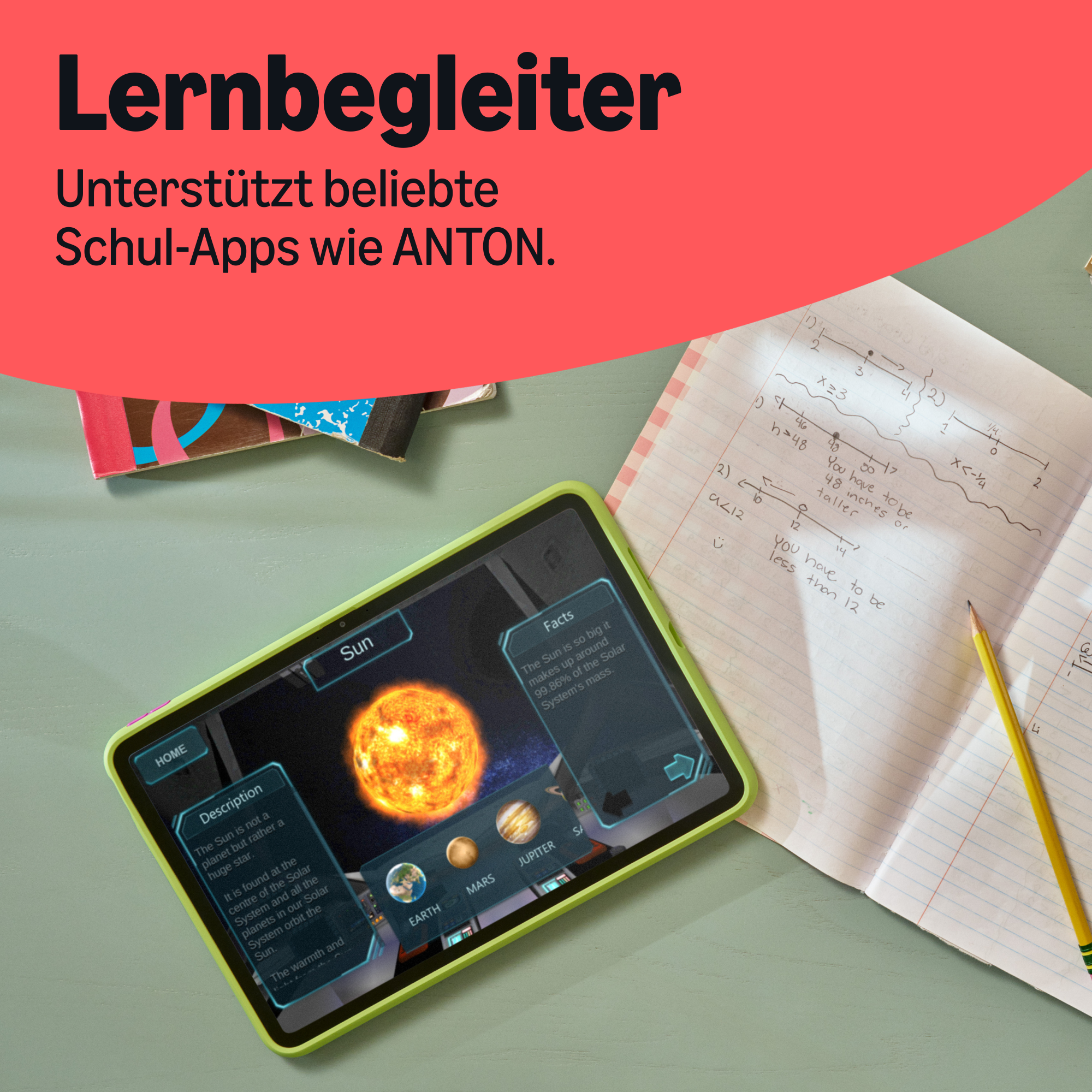 Ein Tablet mit App über die Sonne liegt neben einem Heft, Stift und Textoverlay.