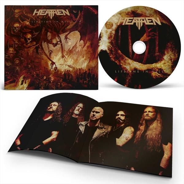 CD-Set mit Hölle-Artwork und Bandfoto im Booklet.