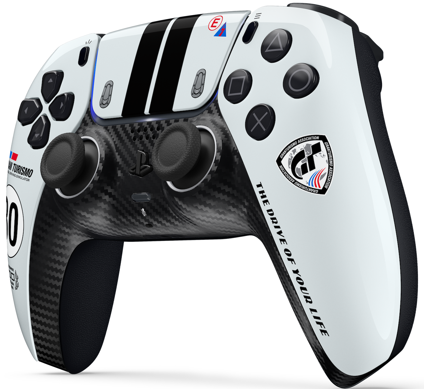 Ein weiß-schwarzer PlayStation 5 Controller mit Gran Turismo Design, Carbon-Elementen und Rennstreifen.