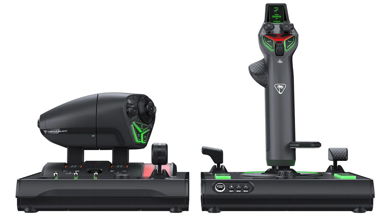 Ein schwarzer Flugsimulator-Joystick und Schubhebel mit grünen Akzenten auf weißem Hintergrund.