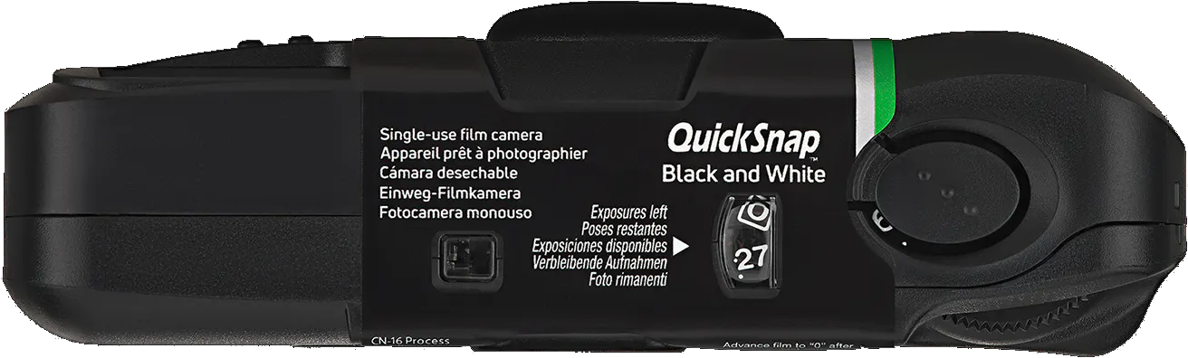 Appareil jetable Fujifilm QuickSnap noir avec texte blanc et compteur de pellicule sur fond noir.