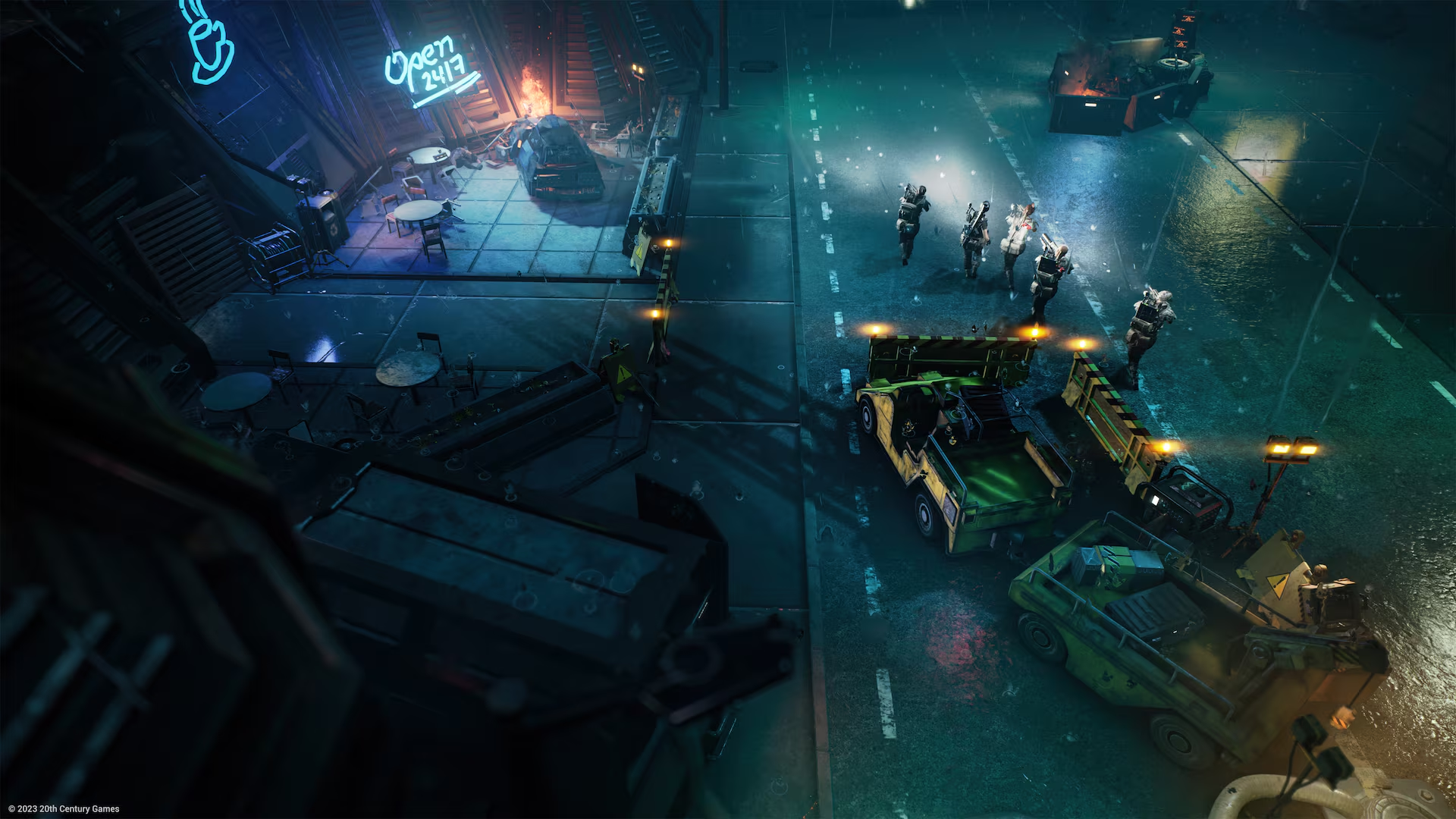 Nächtliche Cyberpunk-Straßenszene mit grünen Lastwagen, bewaffneten Figuren und Neonlichtern im Regen.