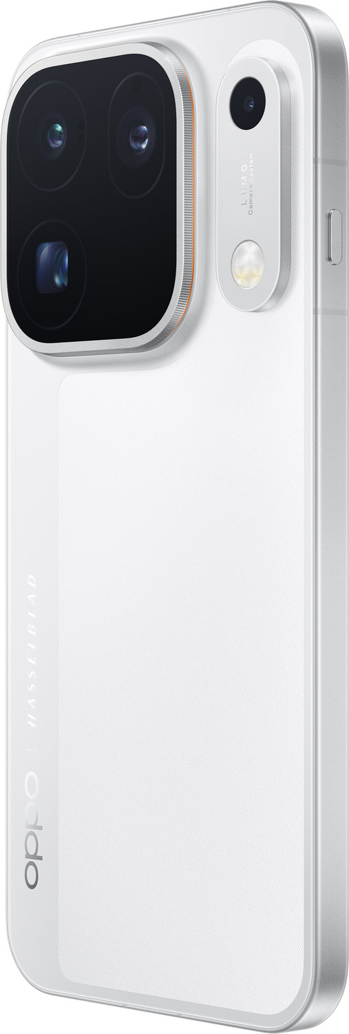 Parte trasera de un smartphone blanco con un gran módulo de cámara negro y el logotipo de Oppo.