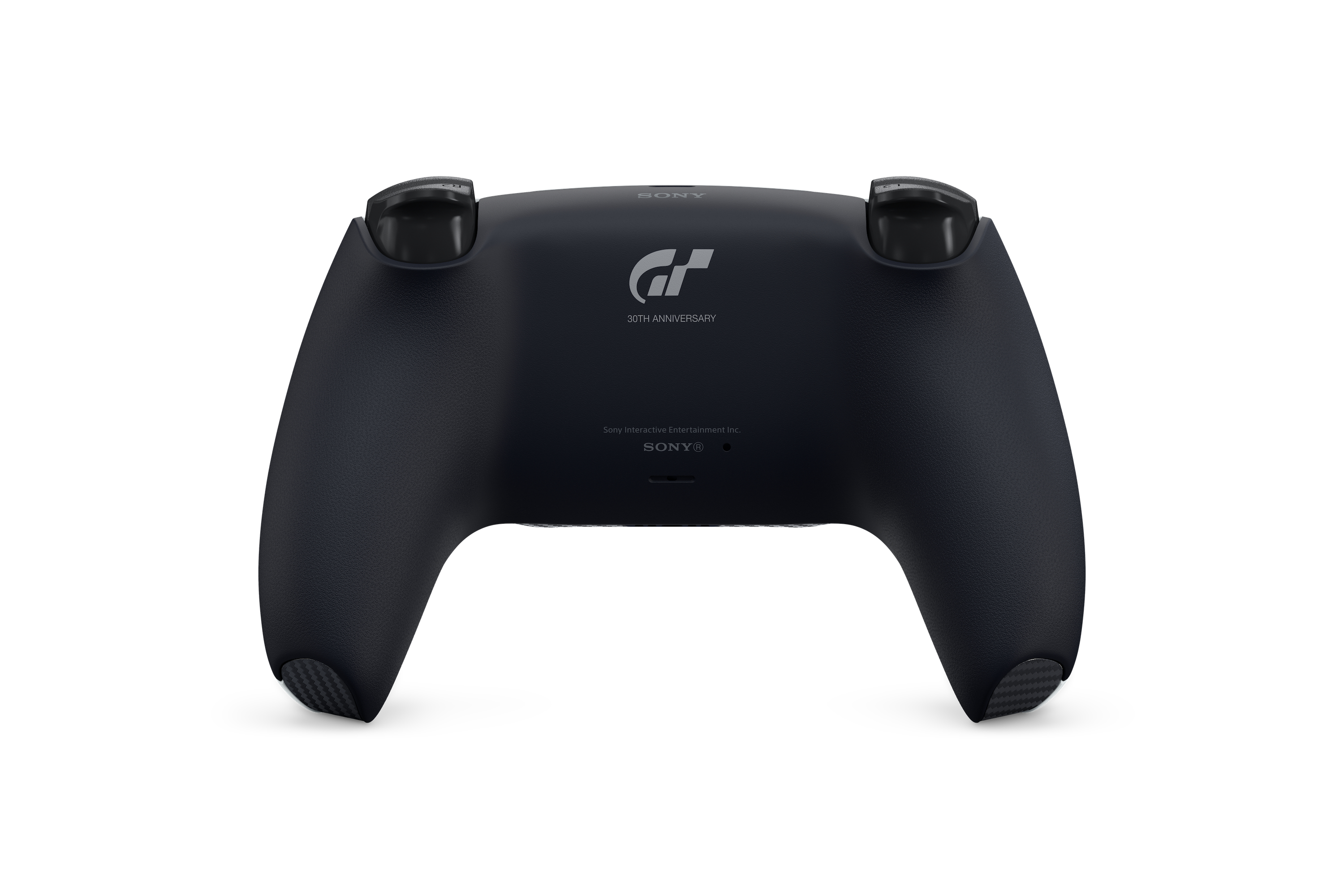 Rückansicht eines schwarzen DualSense-Controllers mit Gran Turismo-Logo.
