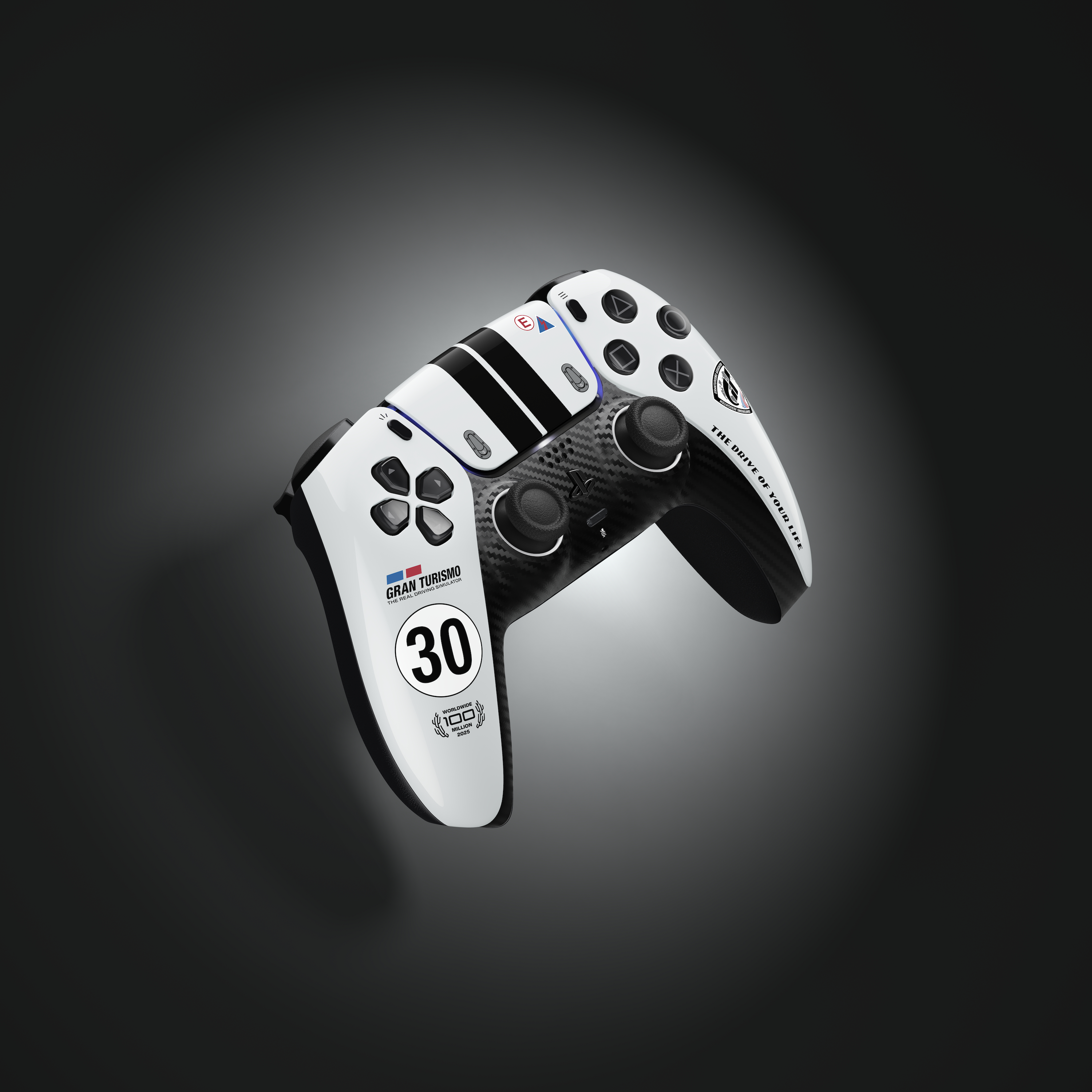 Ein weiß-schwarzer PlayStation 5 Controller mit Gran Turismo 30-Jahre-Jubiläumsdesign.