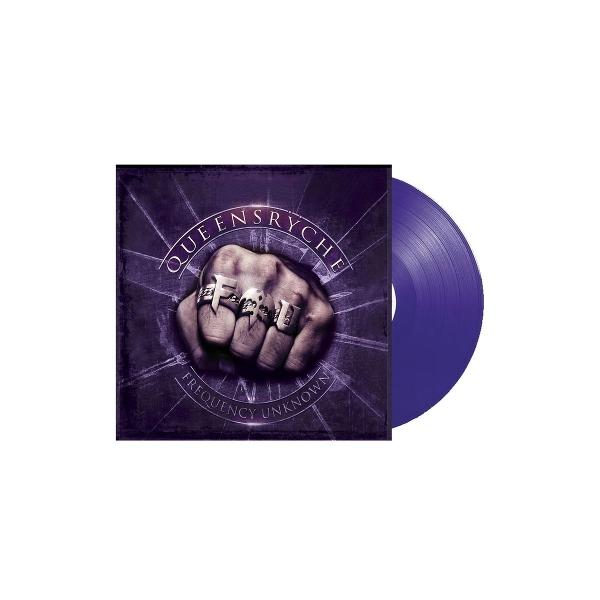 Queensryche Frequency Unknown Albumcover mit geballter Faust und Ringen, daneben eine lila Vinylplatte.