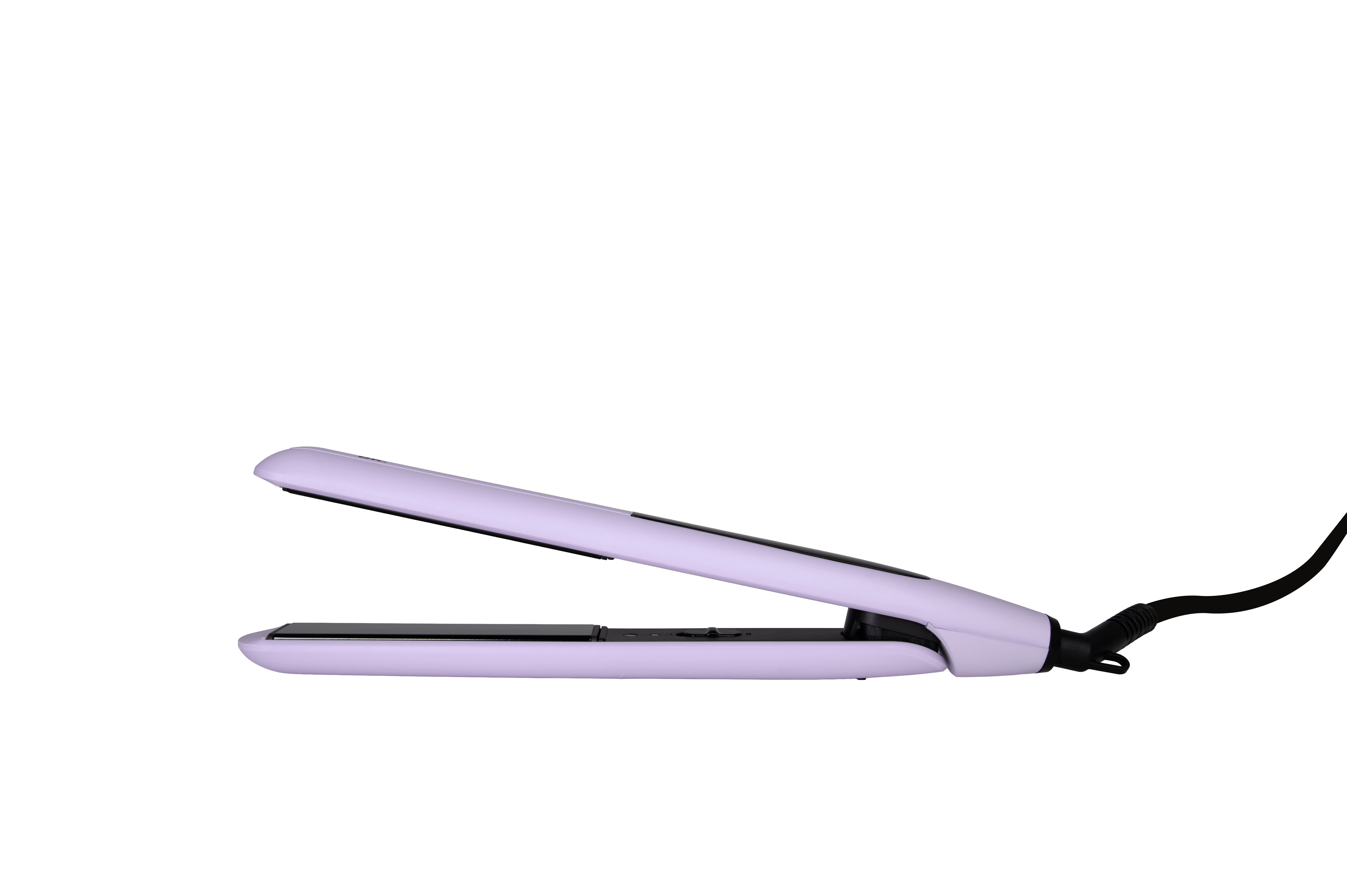 Una plancha de pelo de color morado claro abierta con un cable de alimentación negro sobre fondo negro.