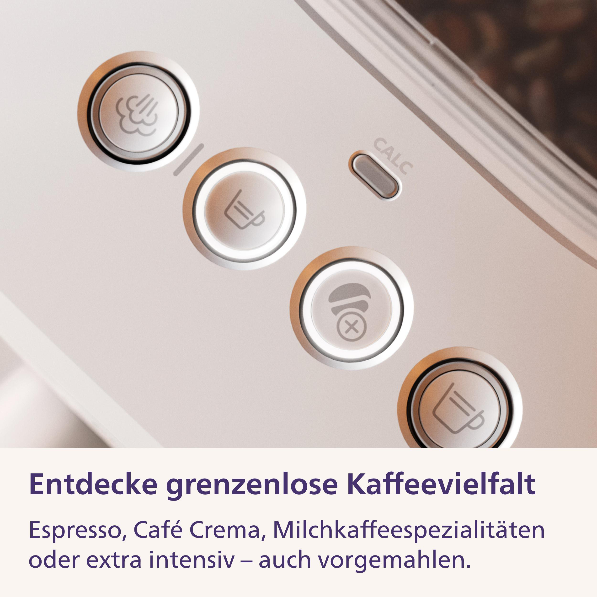 Nahaufnahme des Bedienfelds einer Kaffeemaschine mit beleuchteten Tasten für Dampf, Tassengröße und Calc.