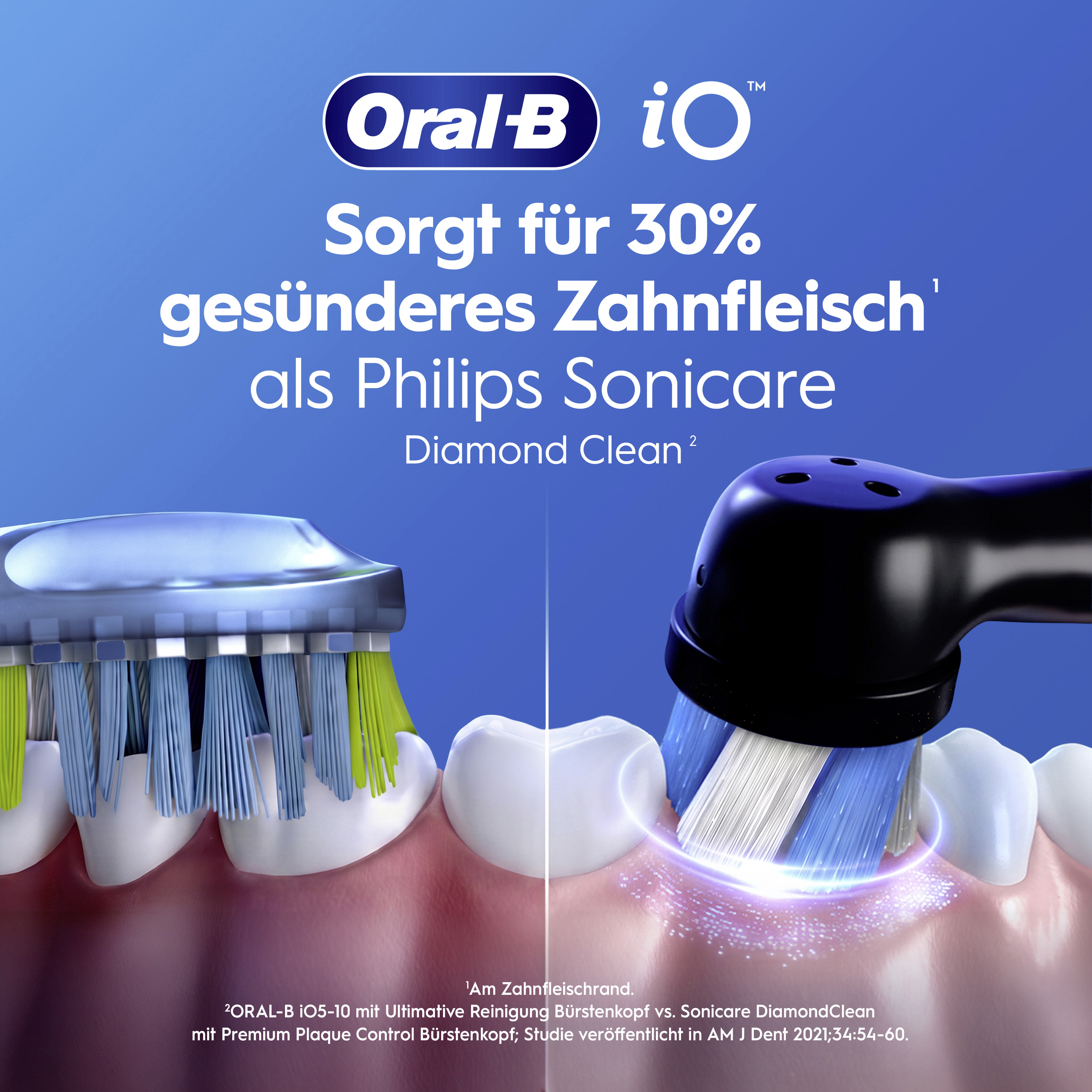 Oral-B iO Zahnbürste reinigt Zähne, Vergleich zu Philips Sonicare auf blauem Hintergrund.
